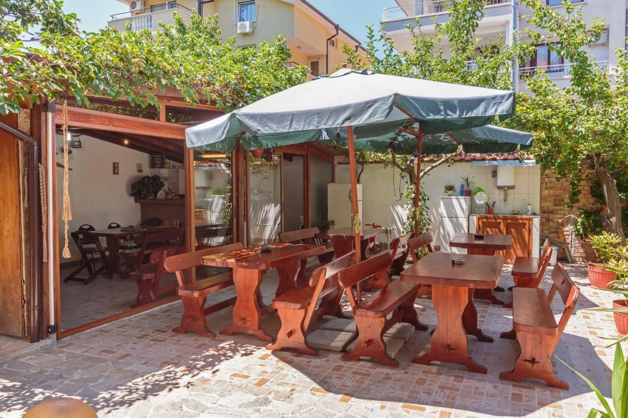 Guest House Ivanovi Chernomorets Exterior photo